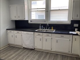 309 Bedford Ave, Unit 2