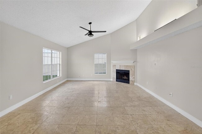 2043 Shadow Pine Dr in Brandon, FL - Building Photo - Building Photo