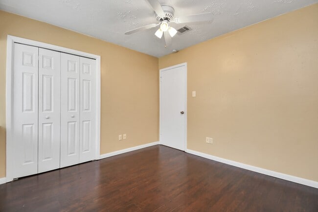 property at 1911 Pepperrell Pl Ct