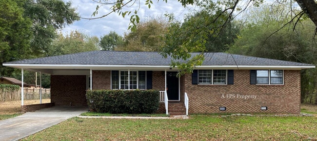 property at 194 Clairmount Dr SE