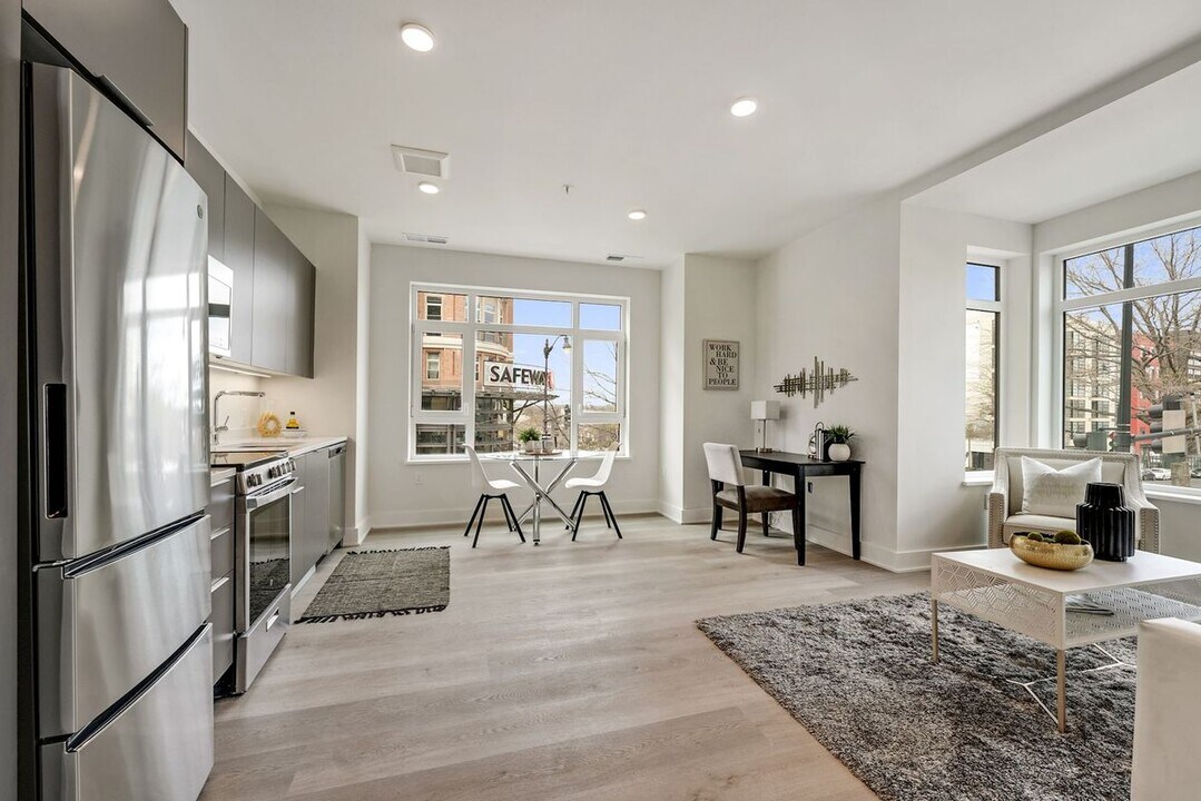 3831 Georgia Ave NW in Washington, DC - Building Photo