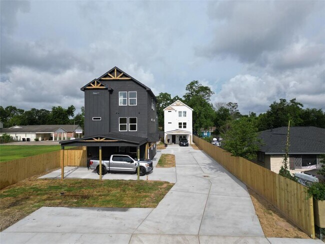 8605 Wileyvale Rd in Houston, TX - Building Photo - Building Photo