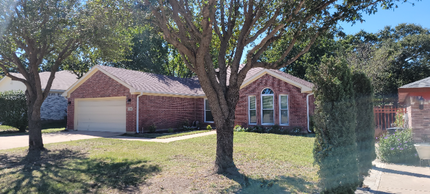 7308 Meadows Dr N in Forest Hill, TX - Building Photo - Building Photo