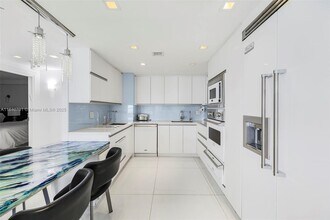 9511 Collins Ave in Surfside, FL - Building Photo - Building Photo