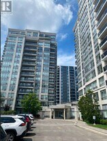 60 Disera Dr in Vaughan, ON - Building Photo