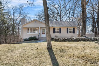 3 Fredrick Dr in Monroe, NY - Building Photo - Building Photo