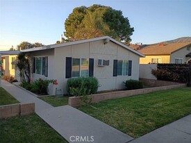 233 S Minnesota Ave in Glendora, CA - Building Photo