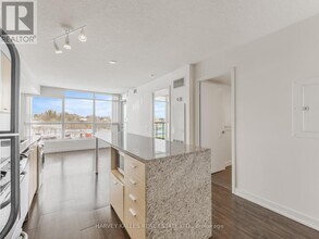 15 Singer Ct in Toronto, ON - Building Photo - Building Photo