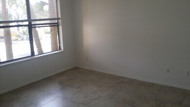 2311 N Congress Ave in Boynton Beach, FL - Building Photo - Building Photo