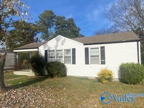 906 Parklane St NW in Huntsville, AL - Building Photo - Building Photo