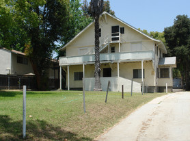 547 E Washington Blvd in Pasadena, CA - Building Photo