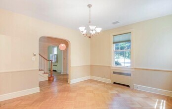 5540 30th St NW in Washington, DC - Foto de edificio - Building Photo