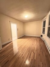 122 Jewett Ave in Jersey City, NJ - Building Photo - Building Photo