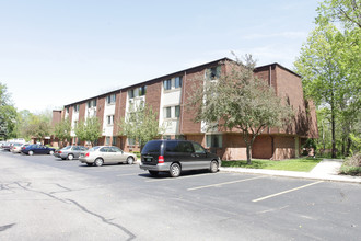 Pinery Park Apartments in Wyoming, MI - Building Photo - Building Photo