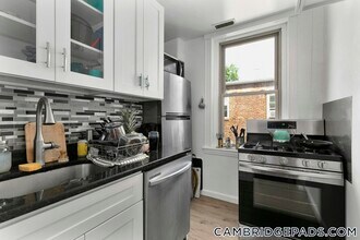 7 Woodbridge St in Cambridge, MA - Building Photo - Building Photo