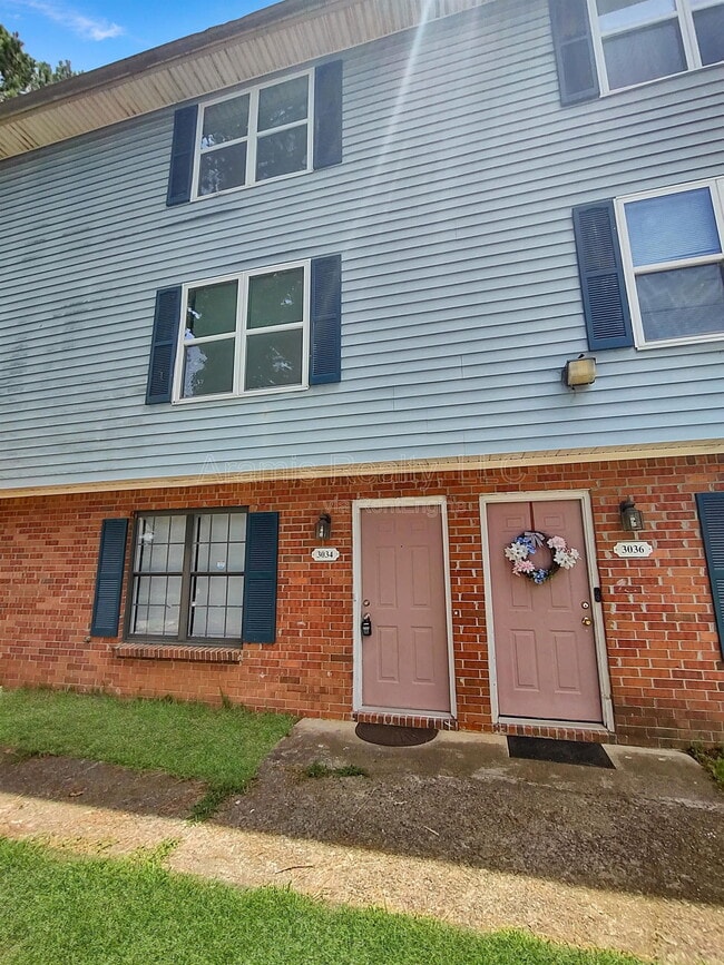 property at 3034 Destin Cir