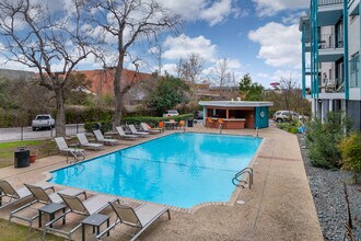 The Beverly in San Antonio, TX - Foto de edificio - Building Photo