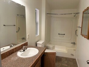 443 Holmes Ln in Sugarloaf, CA - Building Photo - Building Photo