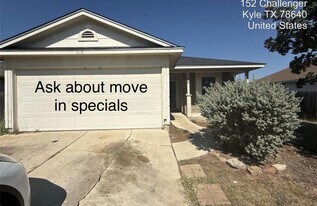 152 Challenger in Kyle, TX - Building Photo