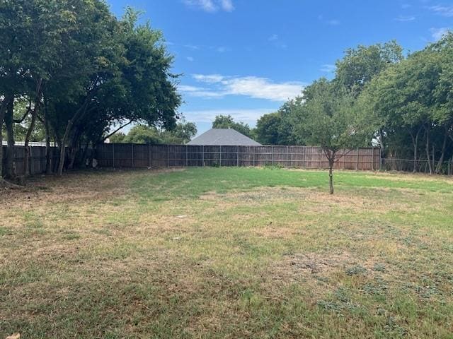 821 Bayport Dr in Lancaster, TX - Foto de edificio - Building Photo
