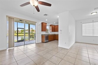 7029 Ambrosia Ln, Unit 0606 in Naples, FL - Building Photo - Building Photo