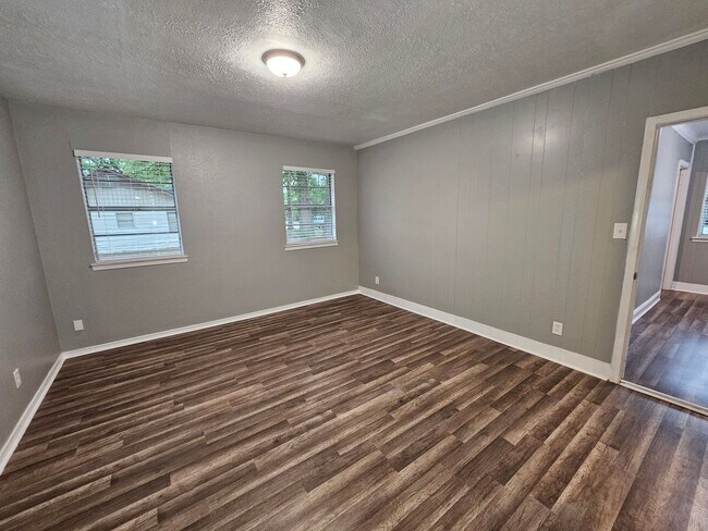 10217 Teagarden Rd, Unit Apt B in Dallas, TX - Foto de edificio - Building Photo