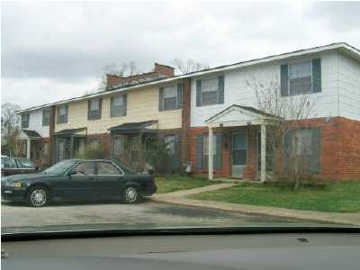 Townhouse Square in Mobile, AL - Building Photo - Building Photo