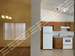 7450 W Eva St in Peoria, AZ - Building Photo - Building Photo