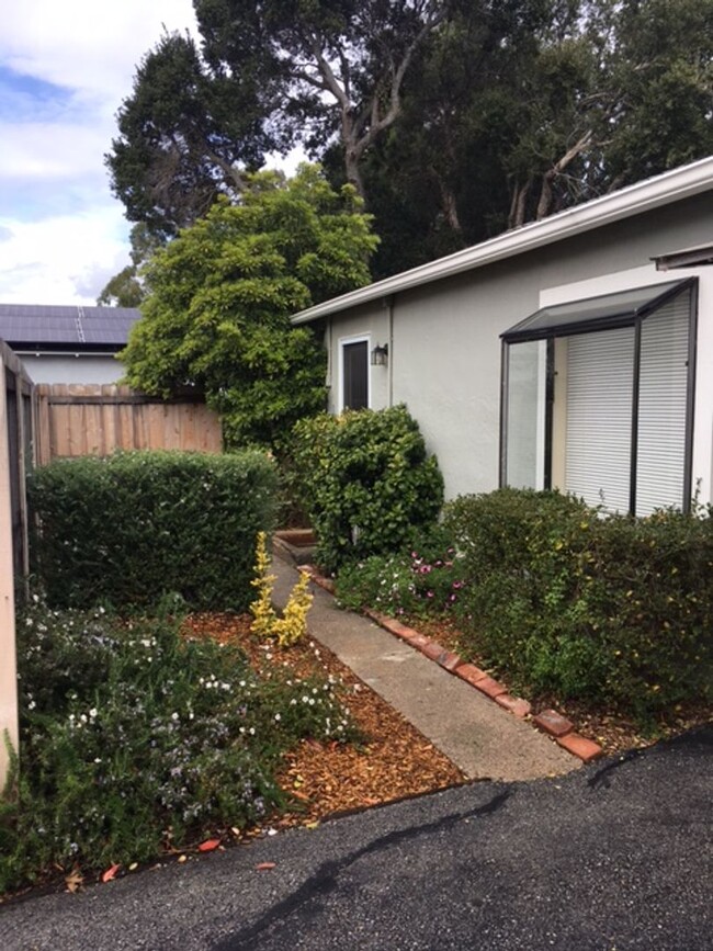 property at 2112 Price St