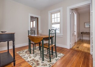 22 Scott St, Unit 2 in Woburn, MA - Building Photo - Building Photo