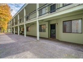 4926 S Corbett Ave in Portland, OR - Building Photo