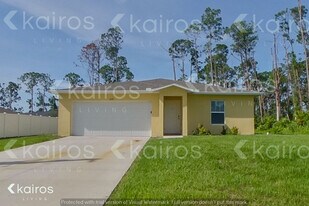 1359 Heritage Ave in North Port, FL - Building Photo