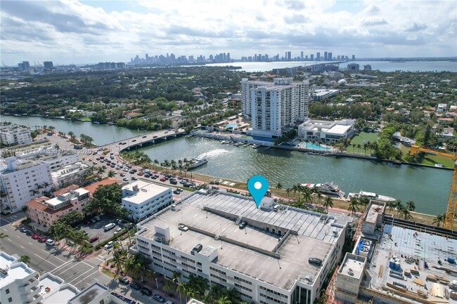 4332 Collins Ave in Miami Beach, FL - Building Photo - Building Photo