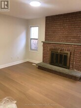9 Sonoma Way in Toronto, ON - Building Photo - Building Photo