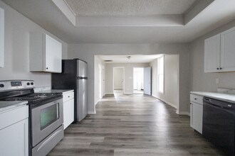 2028 Lexington Ave in Indianapolis, IN - Building Photo - Building Photo