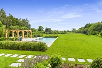 571 Pauls Ln in Bridgehampton, NY - Building Photo - Building Photo