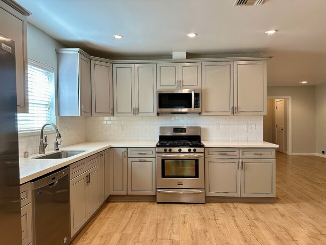 424 Milton Dr in San Gabriel, CA - Building Photo - Building Photo