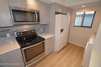 1595 N Atlantic Ave in Cocoa Beach, FL - Building Photo - Building Photo
