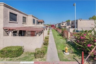 4024 W Reade Ave in Phoenix, AZ - Building Photo - Building Photo