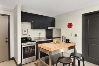 Hazelwood Apartments in Detroit, MI - Foto de edificio - Building Photo
