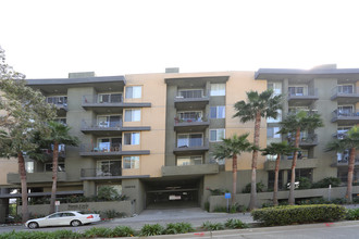 Dolphin Marina Monte Carlo in Marina Del Rey, CA - Building Photo - Building Photo