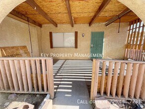 1617 Cordoba Ln-Unit -Unit C in Las Vegas, NV - Building Photo - Building Photo