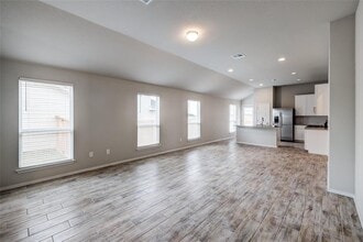 120 Lyndon Dr in San Marcos, TX - Building Photo - Building Photo