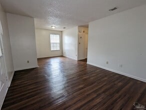 6288 Hamilton Bridge Rd in Milton, FL - Building Photo - Building Photo