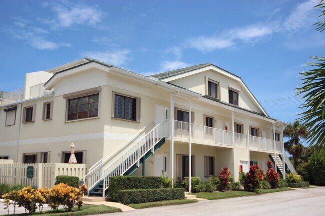 property at 270 Bella Vista Ct N