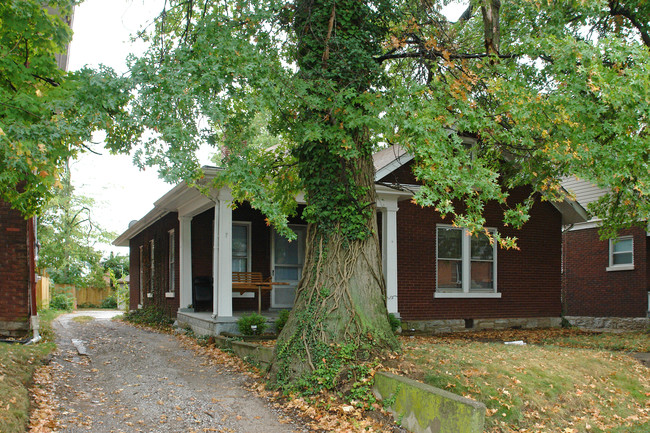 156 Bonnie Brae Dr in Lexington, KY - Foto de edificio - Building Photo