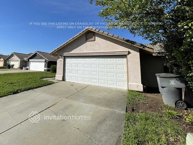 1144 La Mesa St in Escalon, CA - Foto de edificio - Building Photo