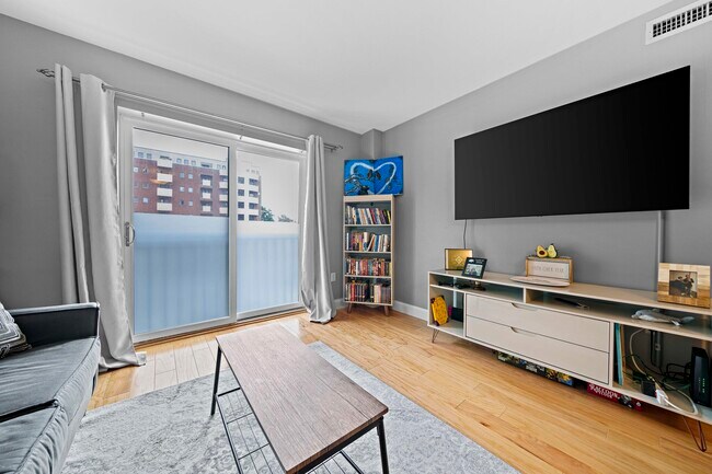 175 Cottage St in Chelsea, MA - Building Photo - Building Photo