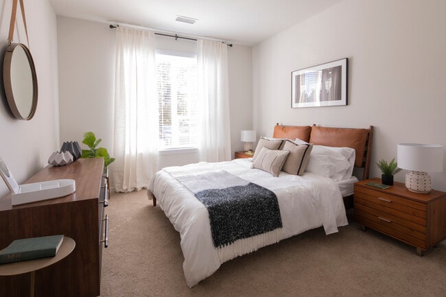 Axiom Cabin Branch in Clarksburg, MD - Foto de edificio - Building Photo