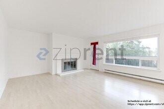 12707 NE 116th St in Kirkland, WA - Building Photo - Building Photo